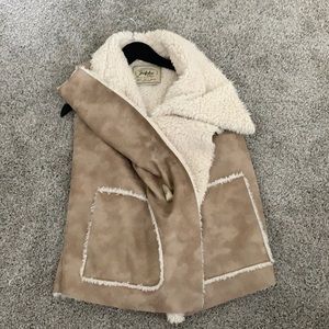 Zara shearling faux fur vest
